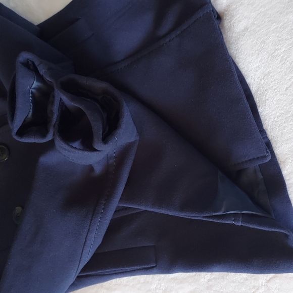๐9xHP๐ H&M Navy Blue Button Up Pleated Pea Coat - Picture 9 of 10
